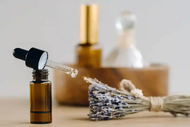 How do essential oils compare to synthetic fragrances in health effects?